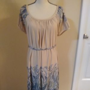 BCBG MaxAzria Dress, Ivory/Tan & Blue Print Design. Large. Excellent Condition